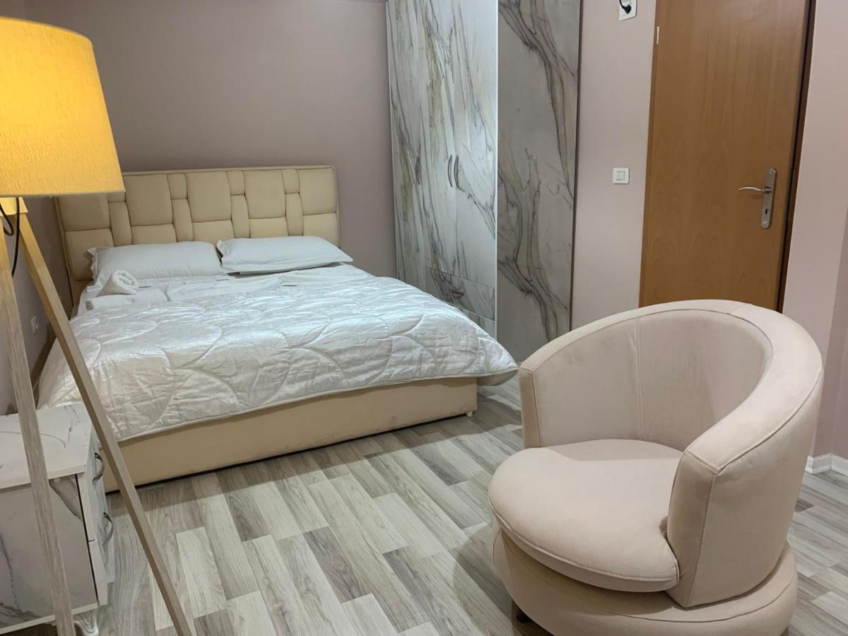 Two Bedroom Villa Tirana Exteriör bild